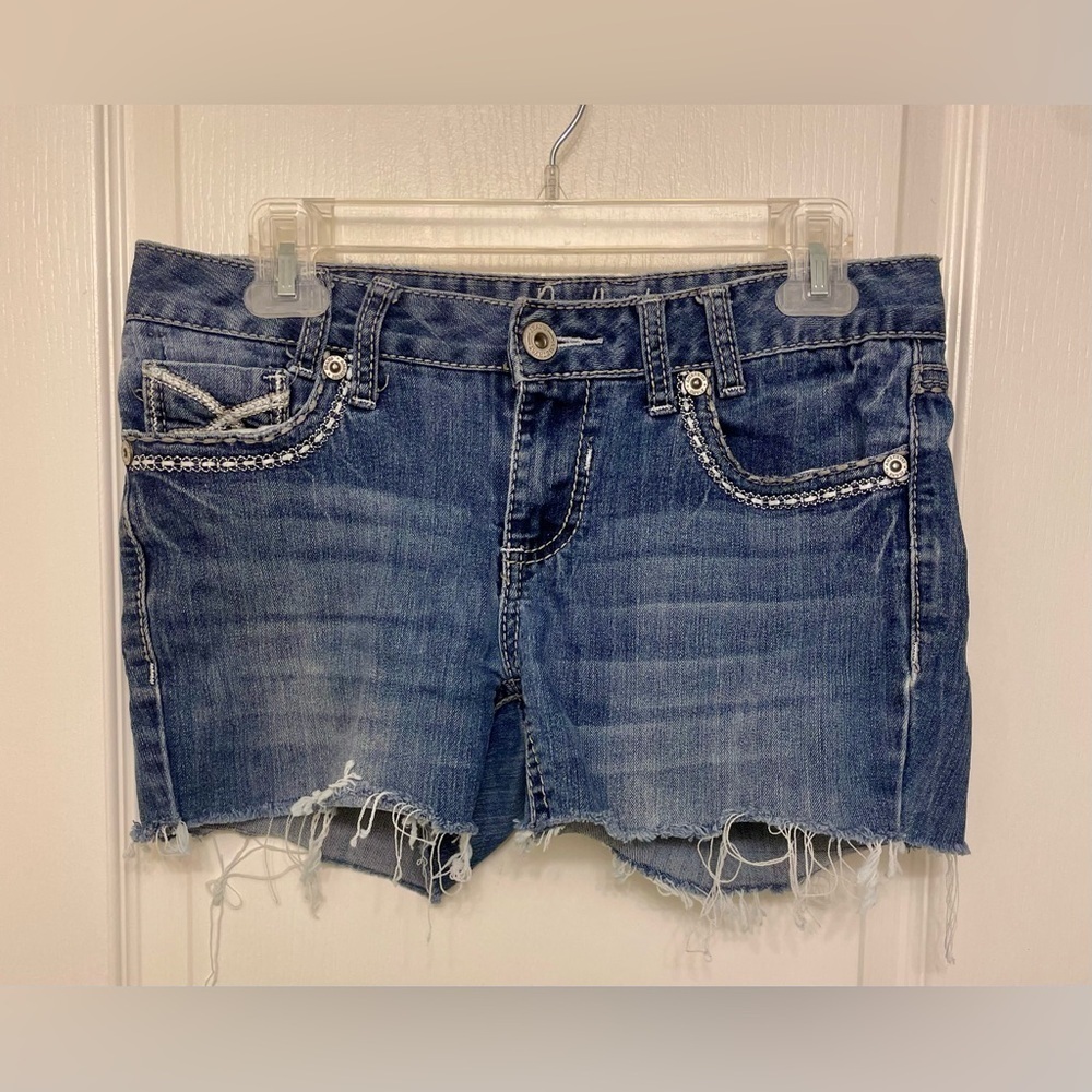 Amethyst - jean shorts - Picture 1 of 2